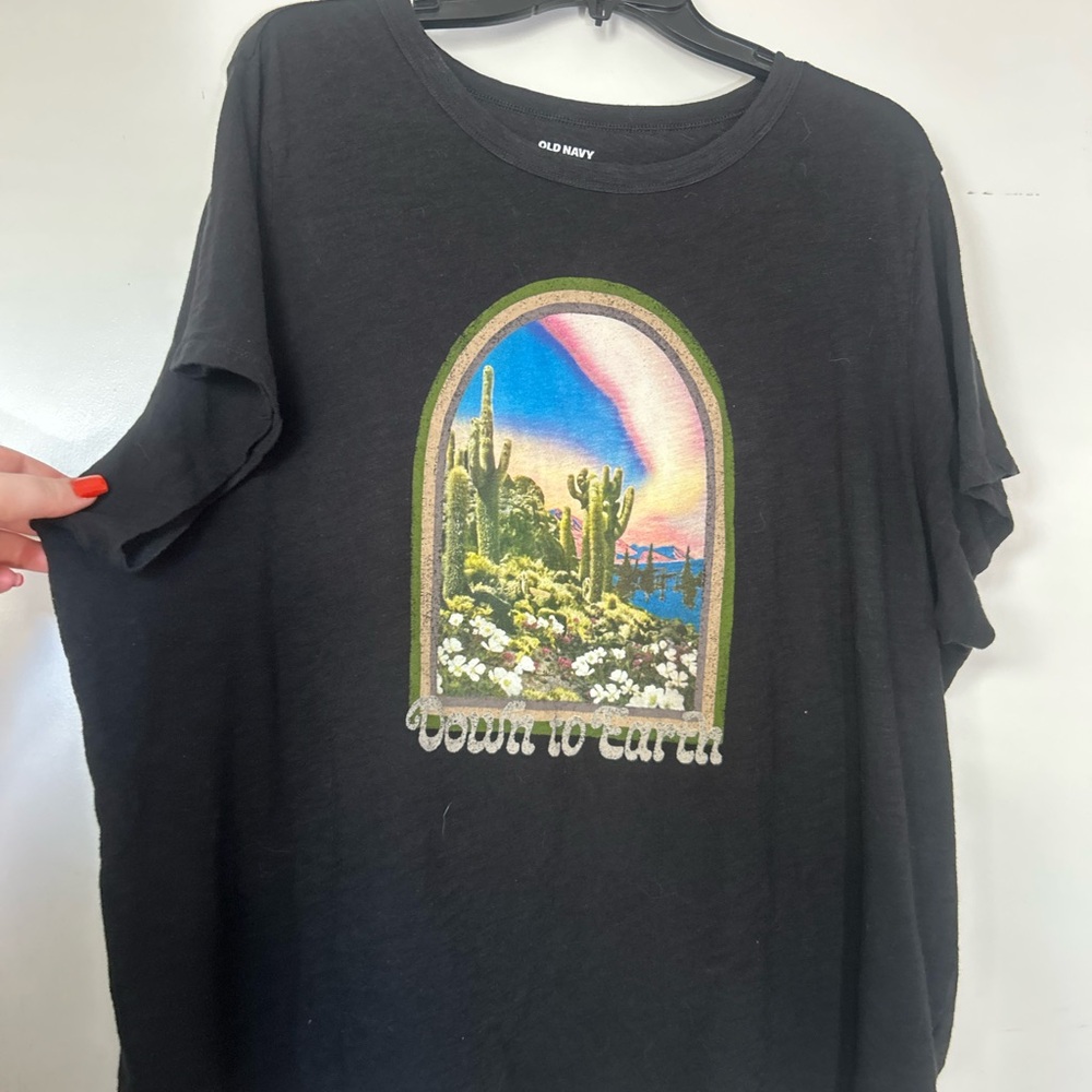 Old Navy Black Desert Graphic Tee